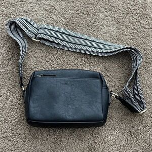 Bostanten Black Crossbody Bag with Patterned Strap